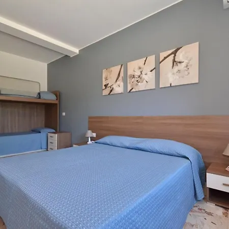 Della Torre ホテル チェルノッビオ